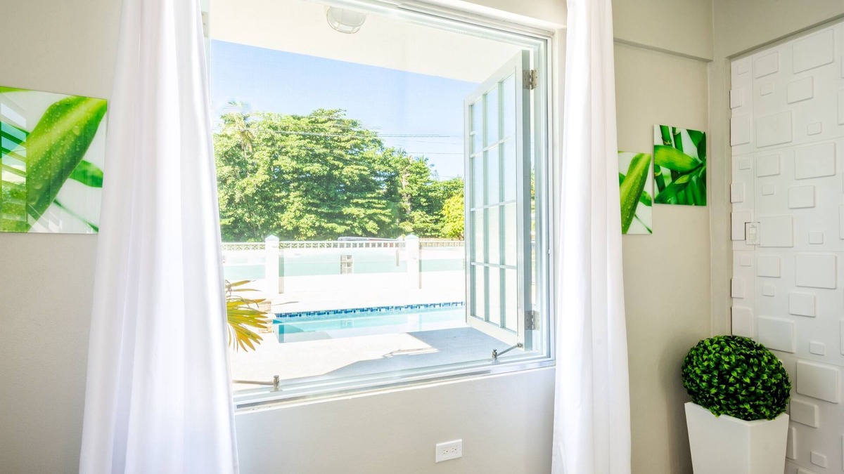 Carrizal Apartment | Sleeps 5 | Pool | 2 bedroom | Queen beds | Parking