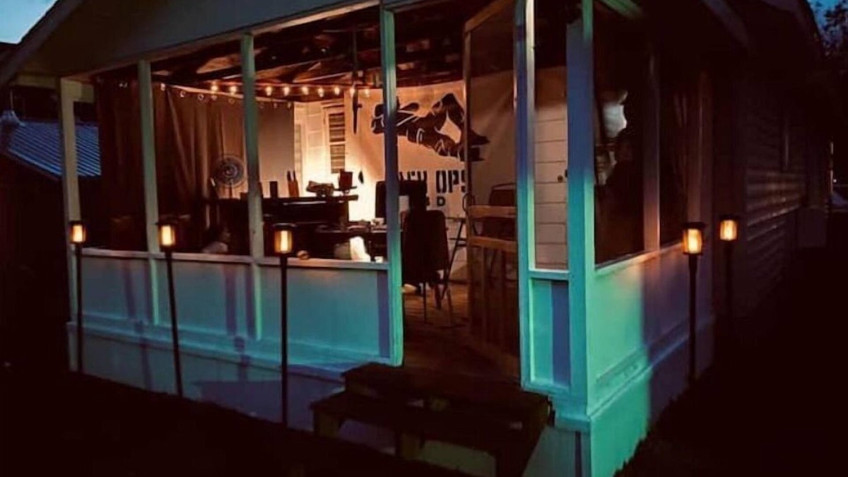 Phillips House | Sleeps 5, Rustic,Contemporary, centrally located