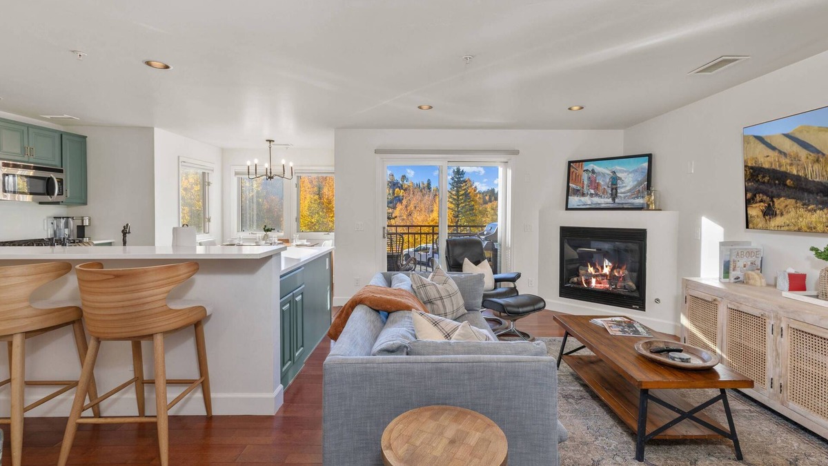 Mountain Village Condo | Sleeps 6-Easy Year Round Trail Access - Mountain Views - Fireplace - Garage