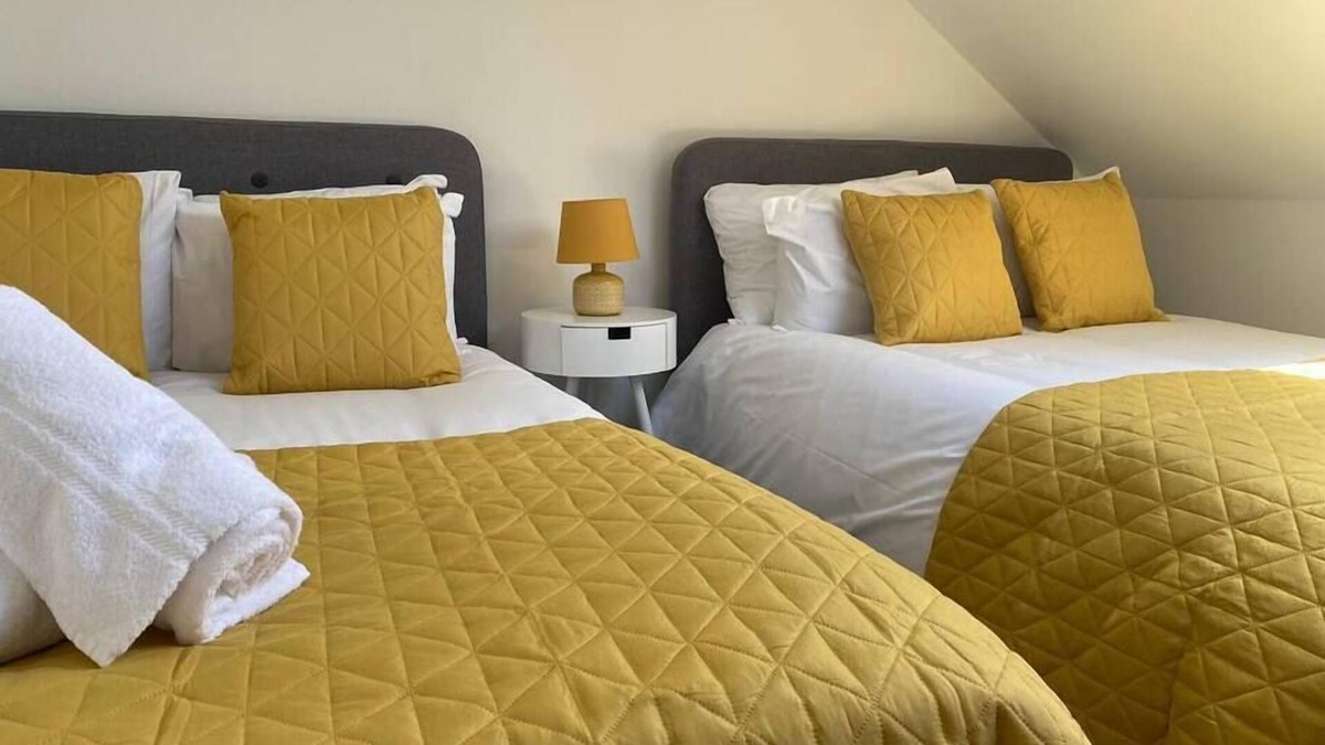 Cathays Condo | Sleeps 6 Lovely Apartment Near City Centre