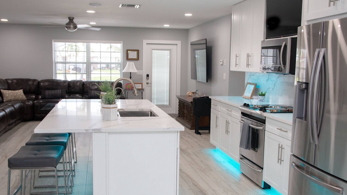 Pompano Beach House | Sleeps 8 - 2 bedroom/bath & Study Remodeled Monthly
