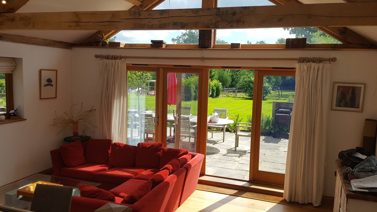 Haslemere House | SLEEPS 8 Contemporary Oak Frame Home Large Garden Rural AONB Far Reaching View