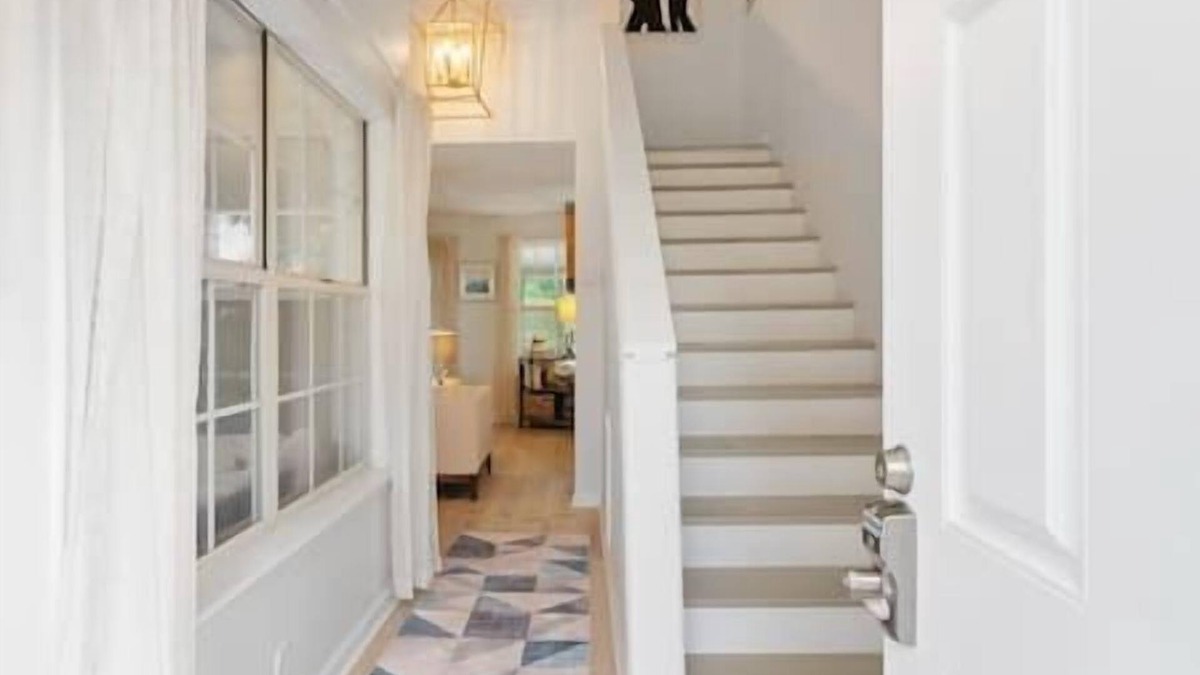 Spring Hill House | Sleeps 8 in Spring Hill