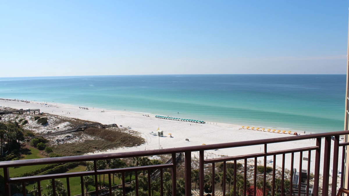 Gulf Pines Condo | Sleeps 8! Reduced Spring rates! Beachfront 2 bedroom at Westwinds Private beach