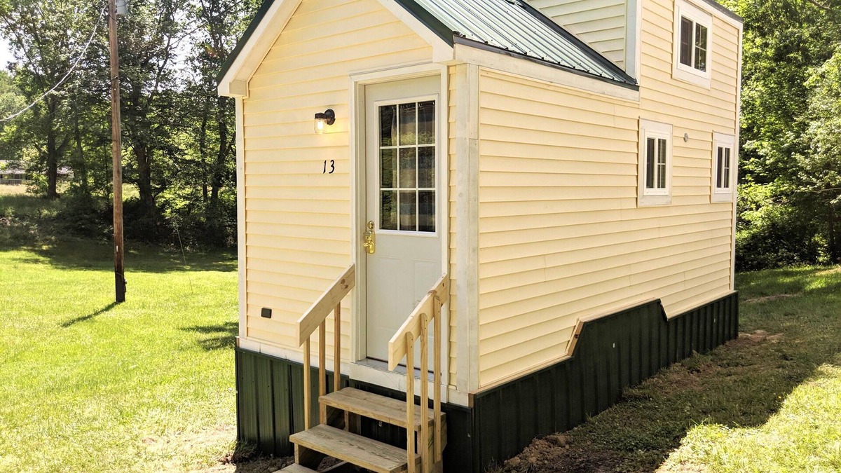 Lansing Hotel | Sleeps up to 2, electric, water, kitchenette, full bathroom, air conditioned/heated.