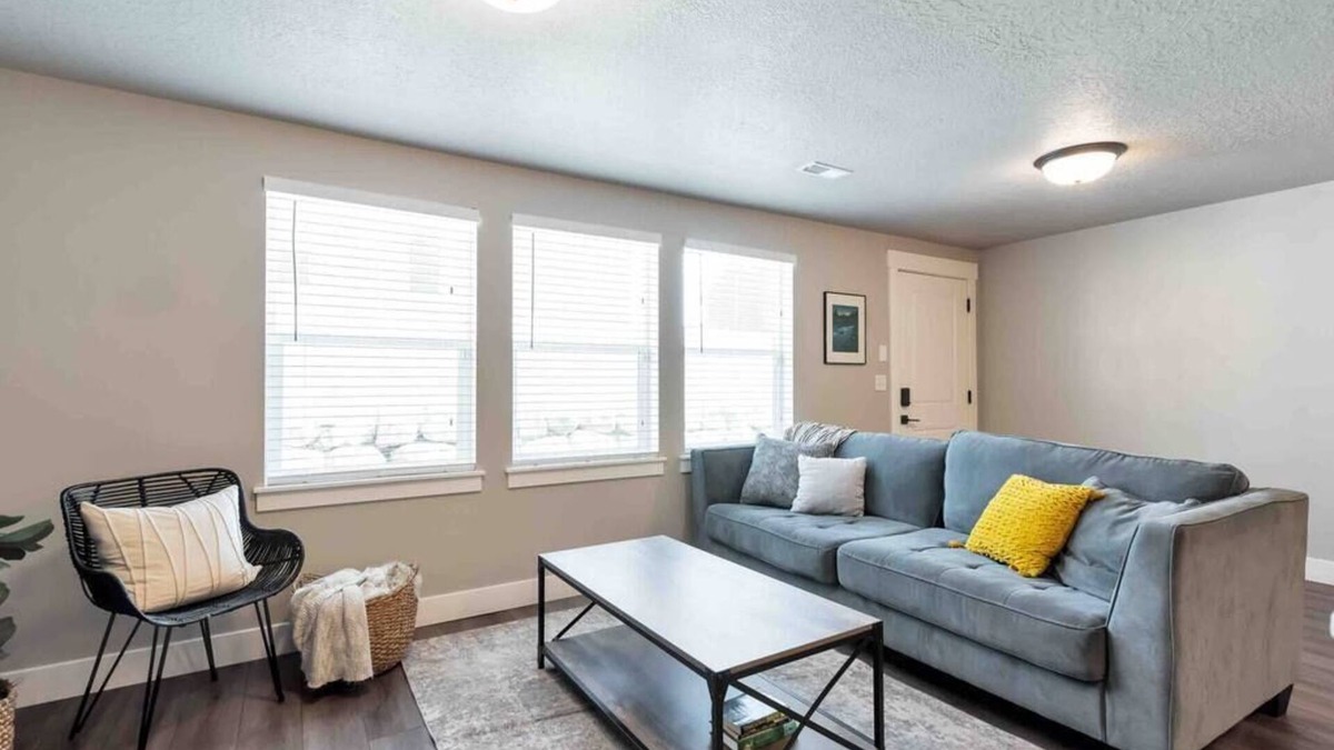 Vineyard Apartment | Sleepy Ridge Apt, Self Check-In, Parking