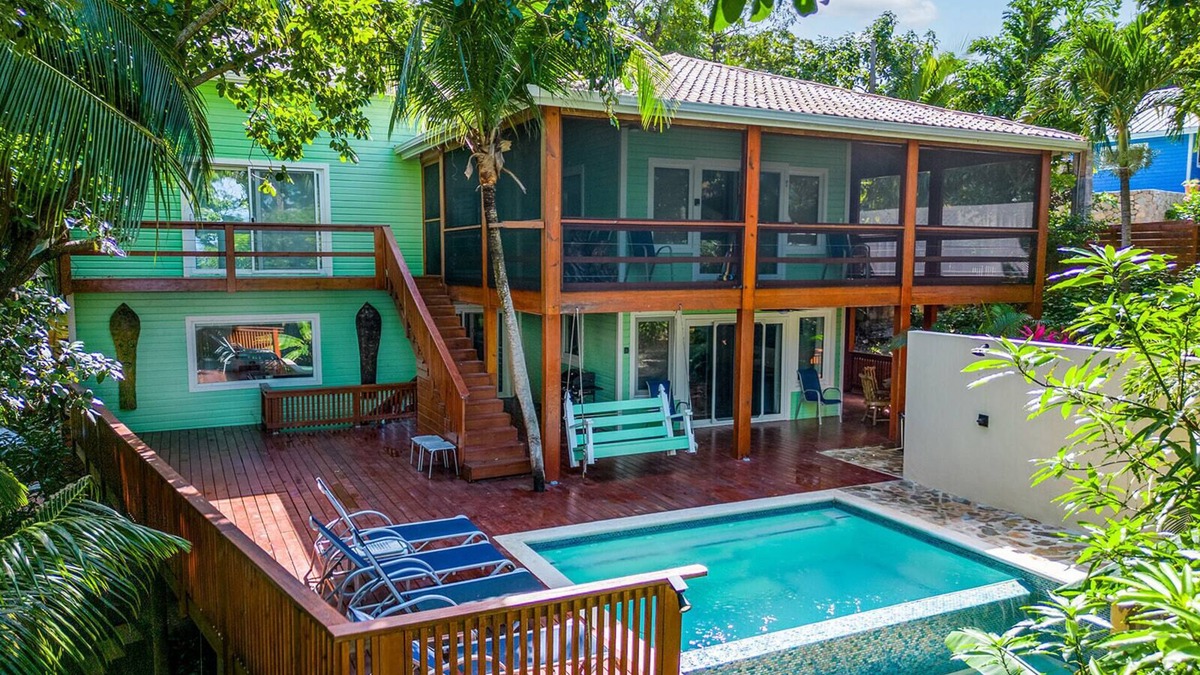 Orchid Beach Village House | Slice of Paradise -Beachside Beyond Expectations