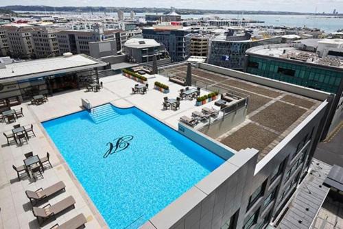 Auckland Central Business District Apartment | slick city apartment
