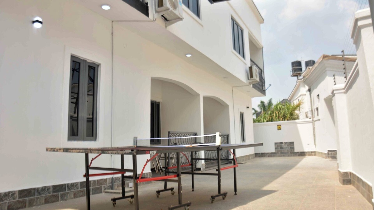 Agbor Apartment | Slim Anyaiwe Apartments