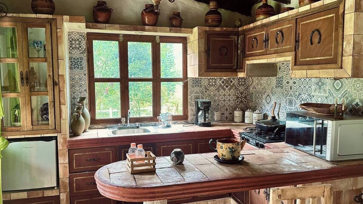 Ixhuatlancillo Cabin | Slim's cabin with stream on the banks of Orizaba