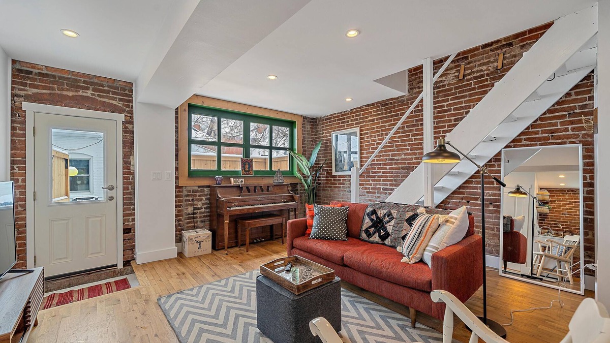 Sloan Lake House | Sloan’s Lake One Bedroom Carriage House