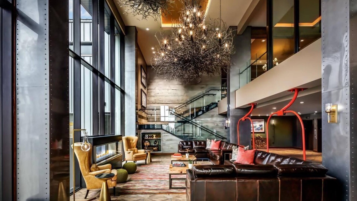 Rossland House | Slope-Side Elegance | Ski-In/Ski-Out | Spa, Fitness Center & Pet-Friendly