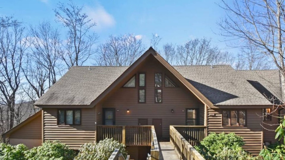 Wintergreen Cabin | Slope Side Suite