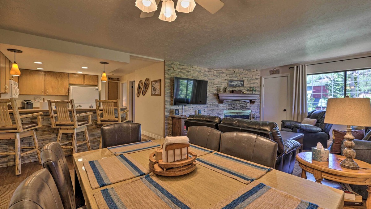 Brian Head Condo | Slopeside Condo with Hot Tub + Game Room Access!
