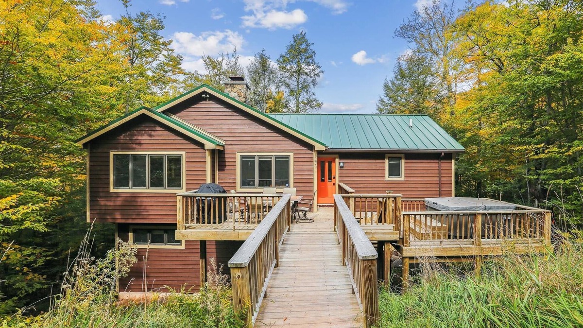 Northface House | Slopeside on Timberline Mountain's Salamander Trail-Perfect in every season!