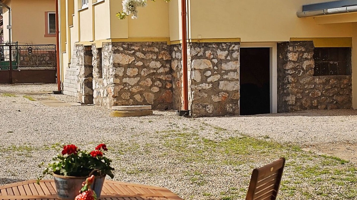 Brzotin House | Slovakia; space, tranquility and plenty of opportunities! Be welcome in Strawberry House!