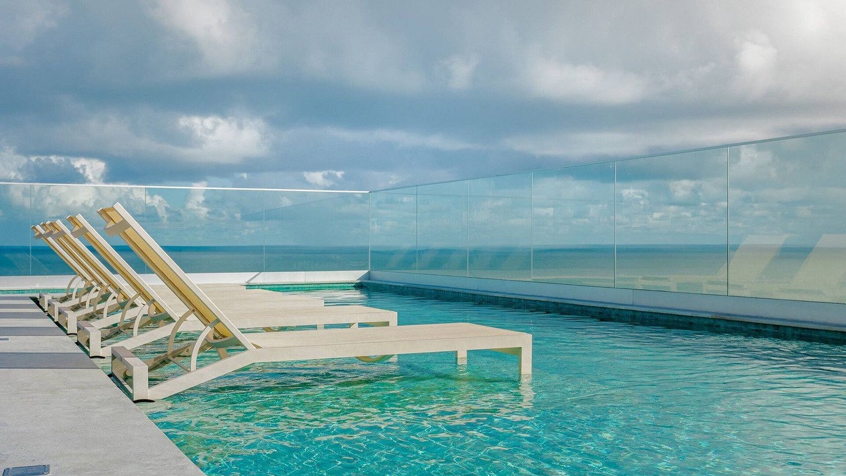 Stella Maris Apartment | SM01 Modern Apartment with Sea View - Stella Maris Premium Condominium
