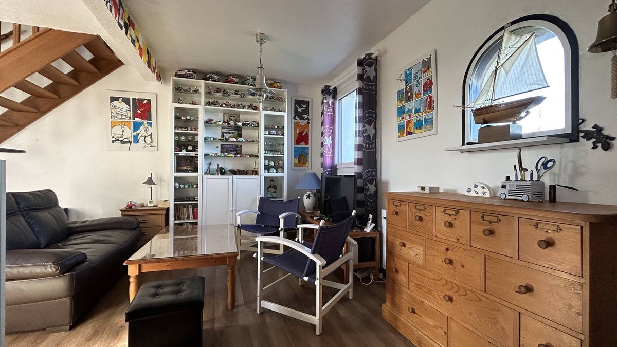 Plouneour-Brignogan-Plages House | Small artists' house 200m from the sea