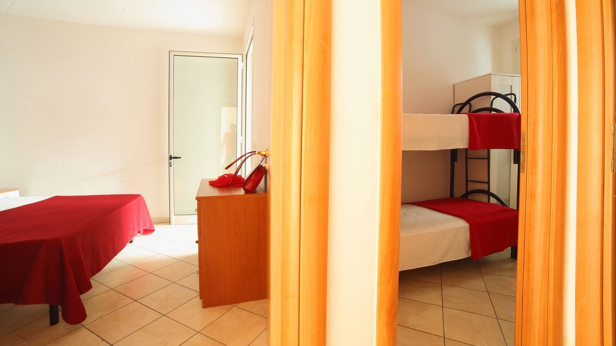 Torre Mozza Apartment | Small apartment with 3 places on the ground floor (Aphrodite) and 100 m from the beach