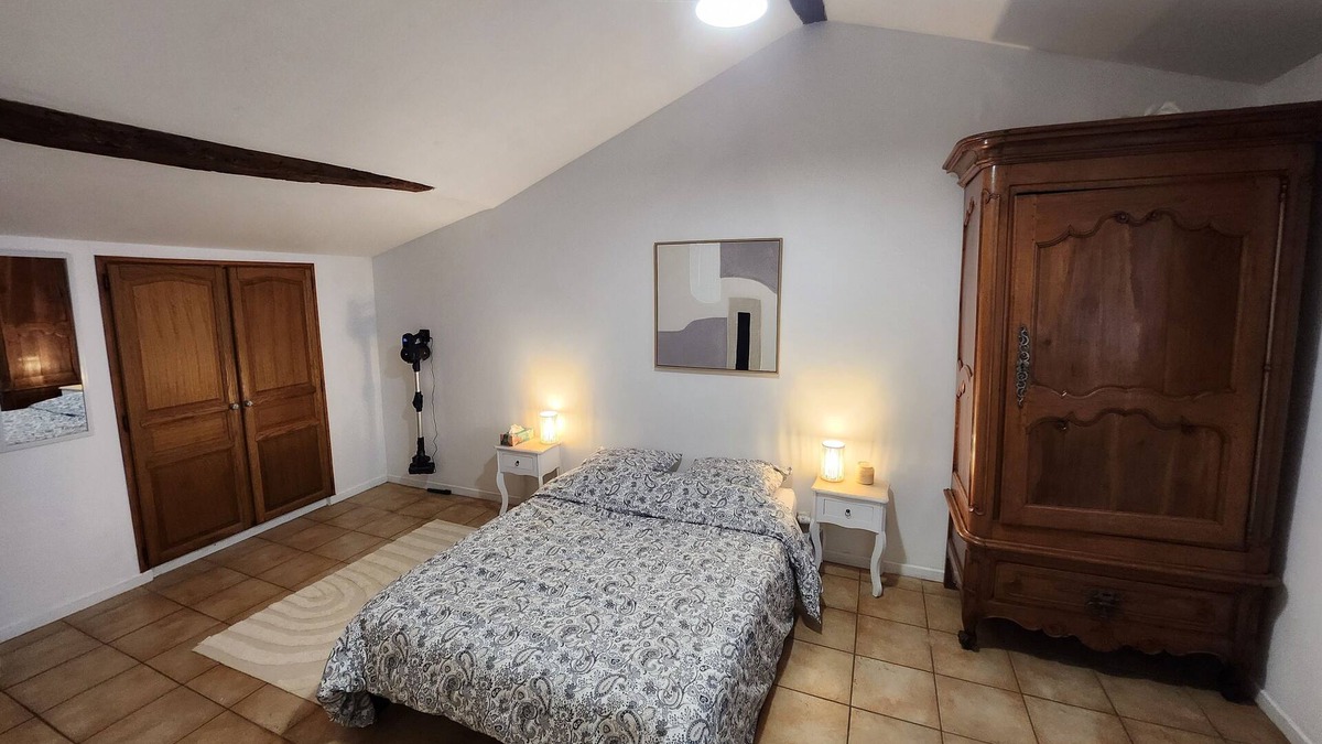 Saint-Benoit House | Small atypical house with terrace 1 20min from Futuroscope.