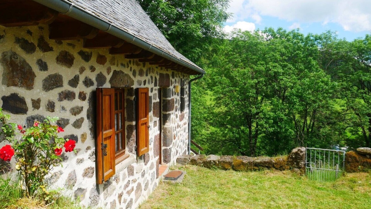 Thiezac House | Small Auvergne house in mountain hamlet
