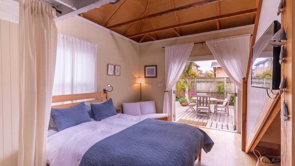 Half Moon Bay Cottage | Small Beach Cottage near the Coastal Trail and The Ritz
