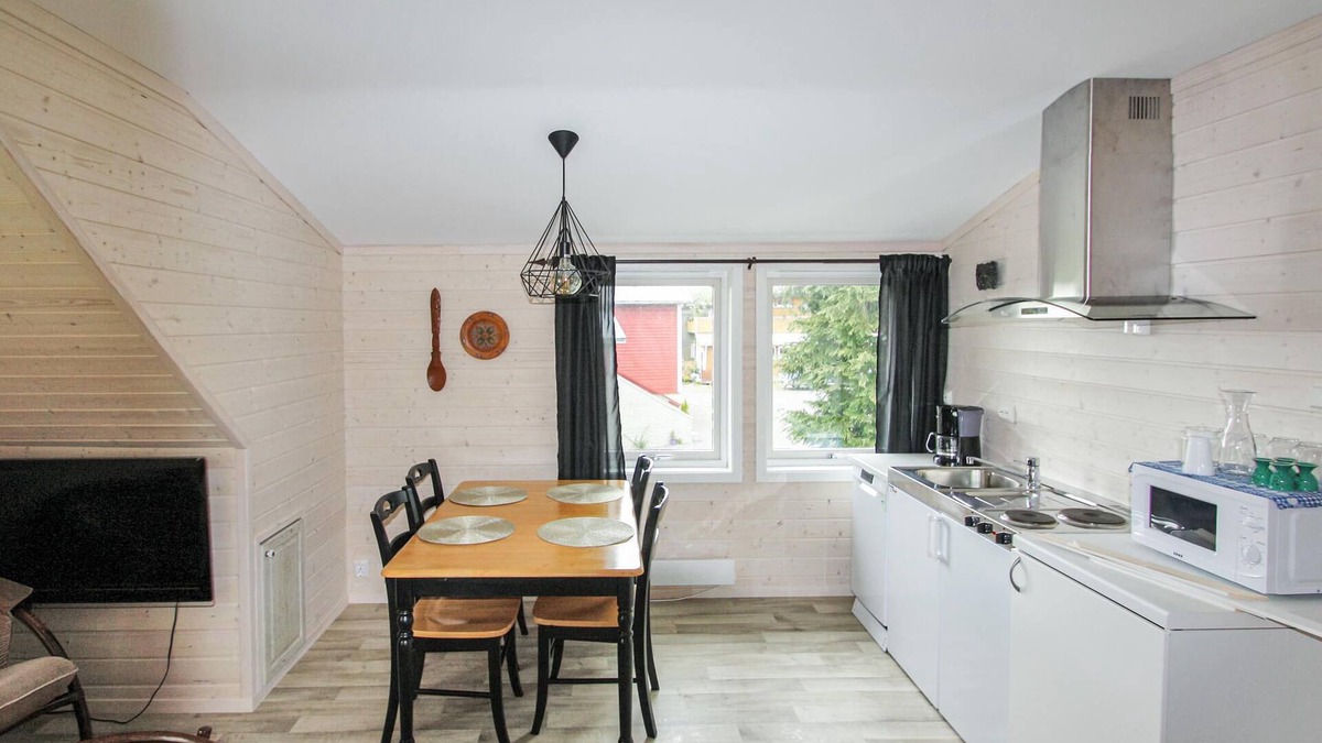 Sokndal Apartment | Small, beautiful holiday apartment 50 metres from the river Sokno.