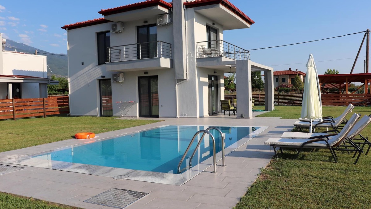 Skotina House | Small beautifully located resort with private pools.