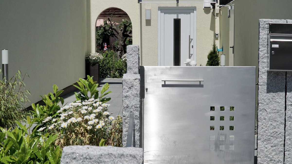 Sudstadt House | Small bungalow on the southern outskirts of the city
