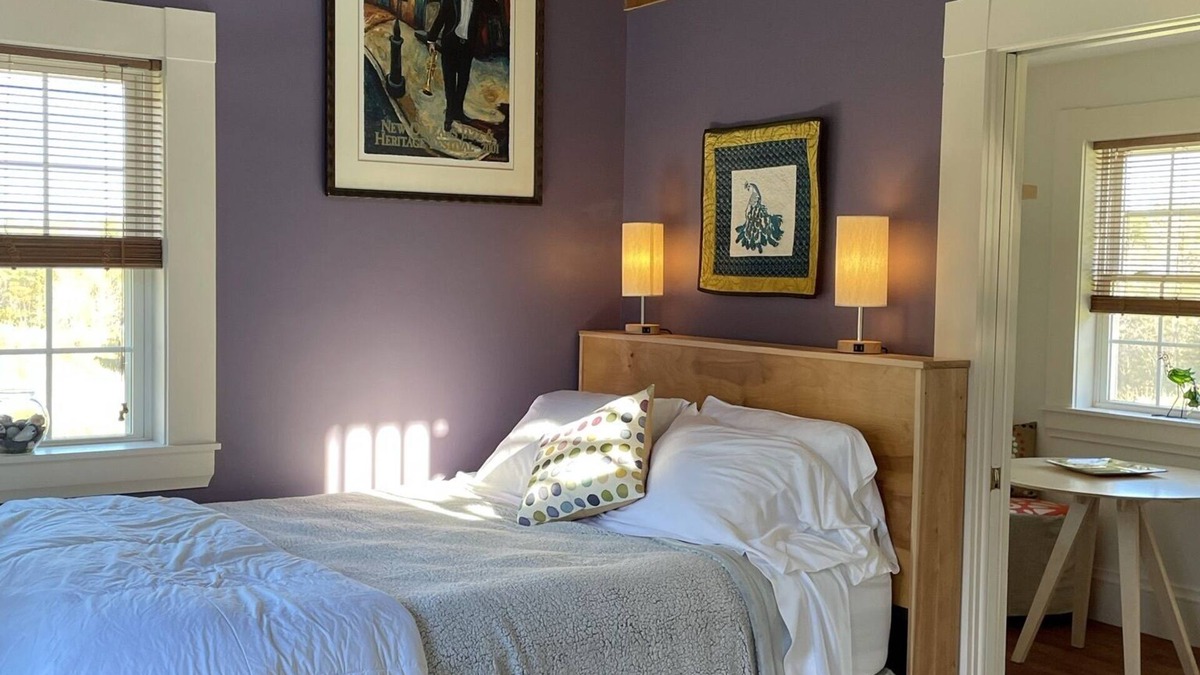 Waldoboro Cottage | Small But Mighty (Elegant) Rural Retreat