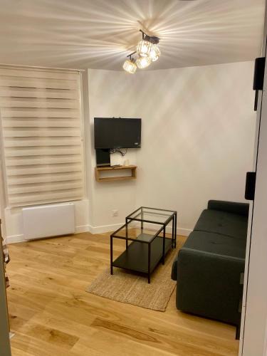 Hopital Saint-Louis Bed & Breakfast | Small comfy studio in Paris