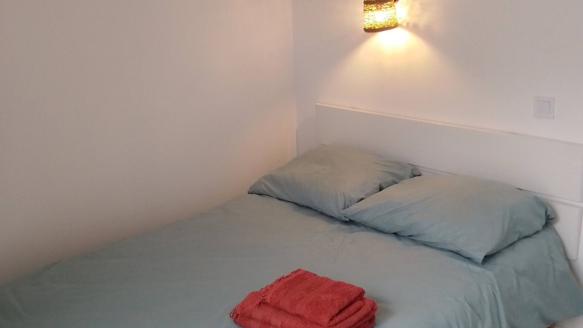 Eguilles House | Small cottage with large terrace absolute peace and quiet
