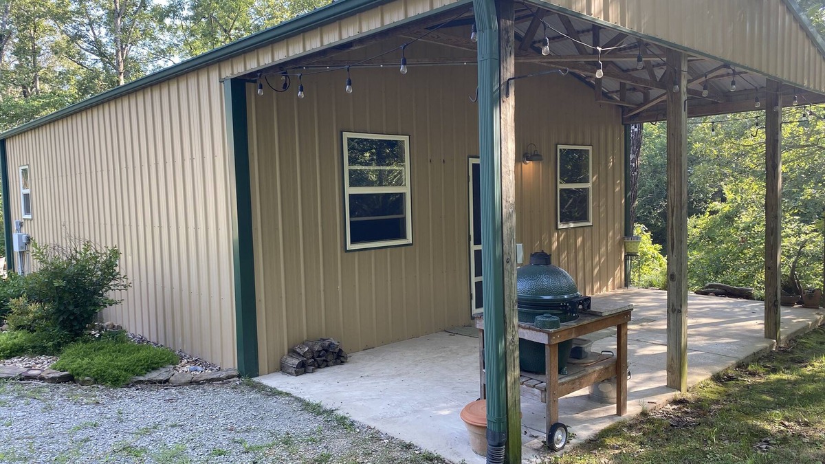 Midway Cottage | Small Cozy Cottage in the Ozarks close to Bull Shoals and White River
