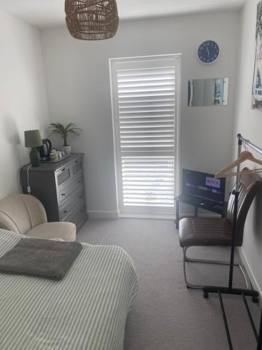 Newhaven House | Small Double room to rent