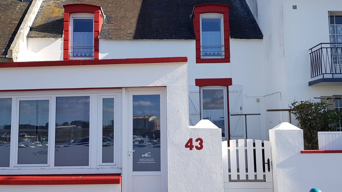Treffiagat House | Small Fisherman's House 5 minutes walk from the beaches, opposite the port of Guilvinec