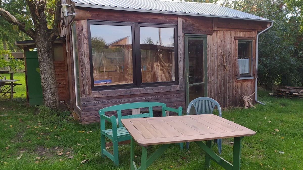 Schapow House | Small garden house