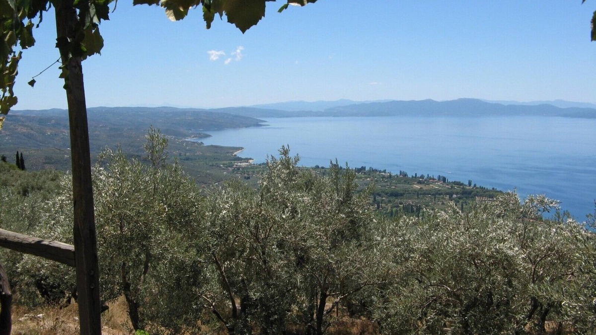 South Pelion House | Small house in a dream location
