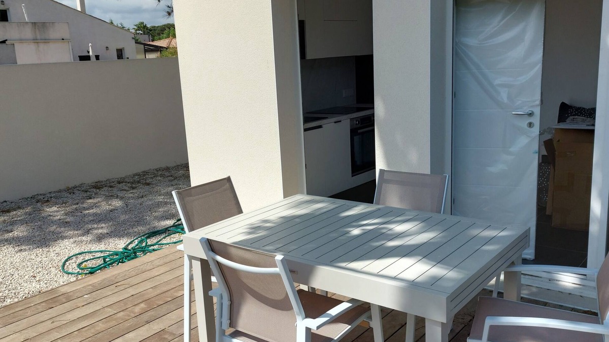 Le Grau-dʼAgde House | Small new house, 150m from the beach on a 330m2 plot. Quiet. 2 stars.