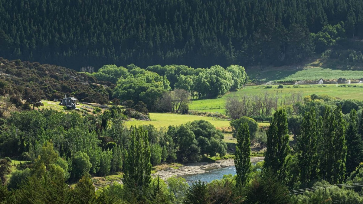 Otago Cottage | Small off-grid family bach with all the basics for a relaxing but memorable stay