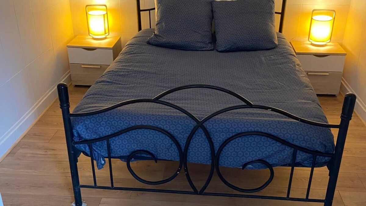 Bobigny House | Small pavilion, Jacuzzi, Barbecue, Terrace, Netflix, Canal+, Disney+.