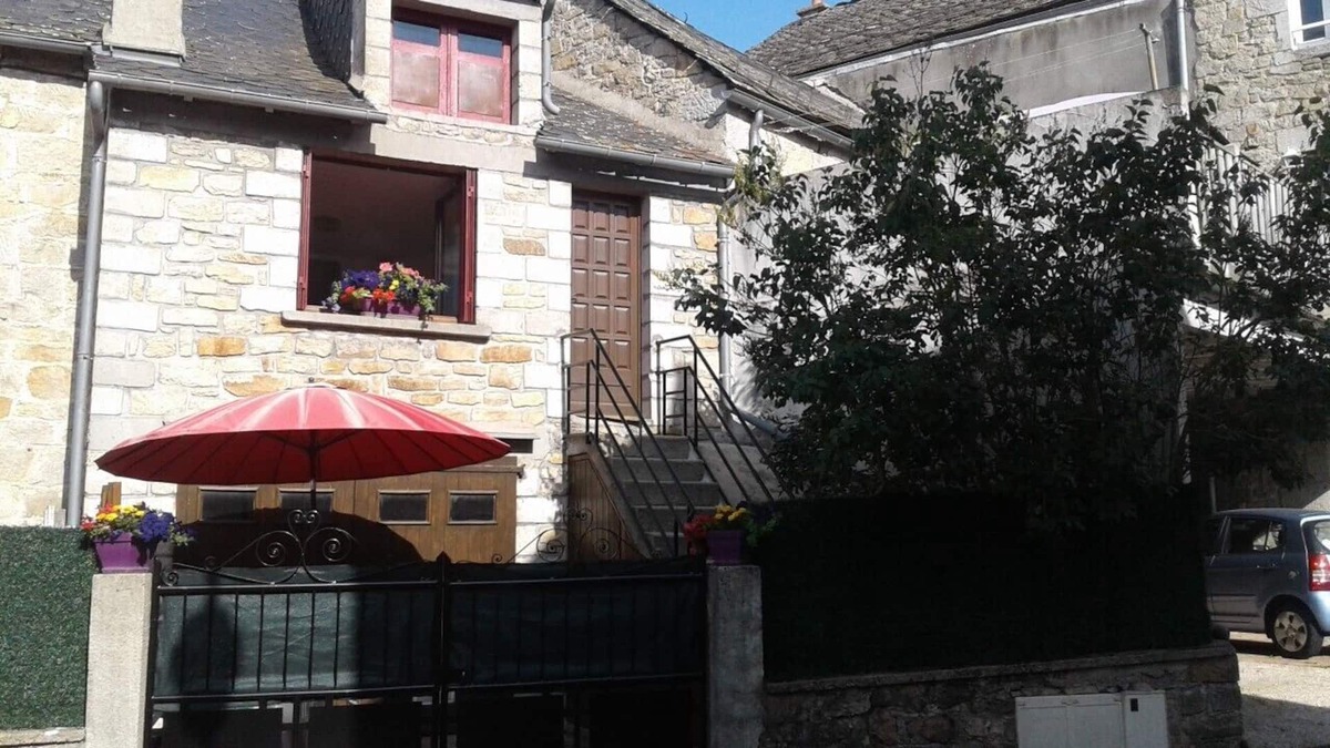 Aumont-Aubrac Apartment | Small, quiet and sunny gite in the village of Lozère.