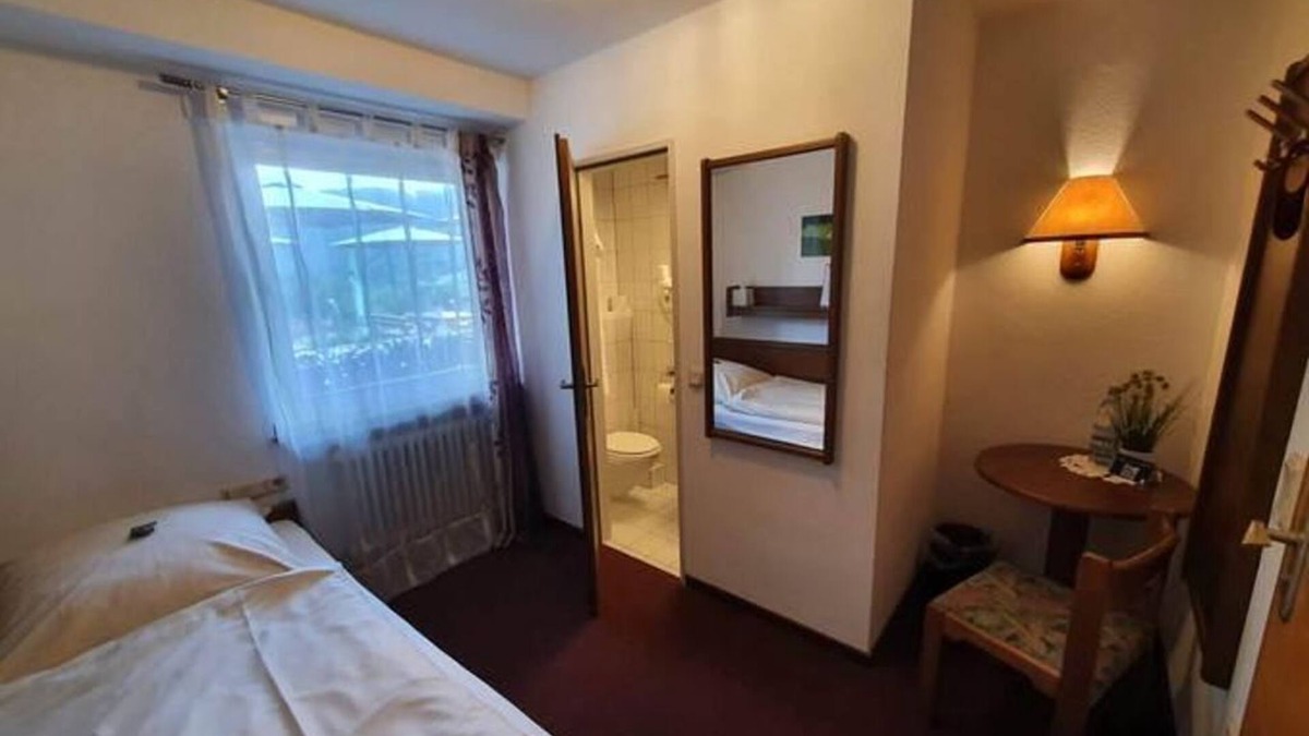 Hasenfeld Bed & Breakfast | Small Single Room - Haus Diefenbach, Pension Ferienwohnungen