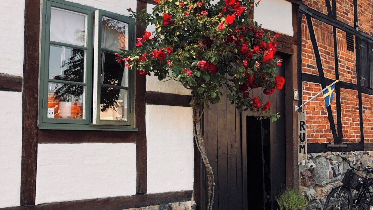 Ystad House | Small street house in the middle of Ystad