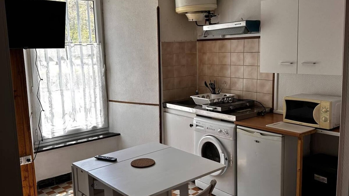 Vicdessos Apartment | Small Studio on the ground floor - Center of Vicdessos