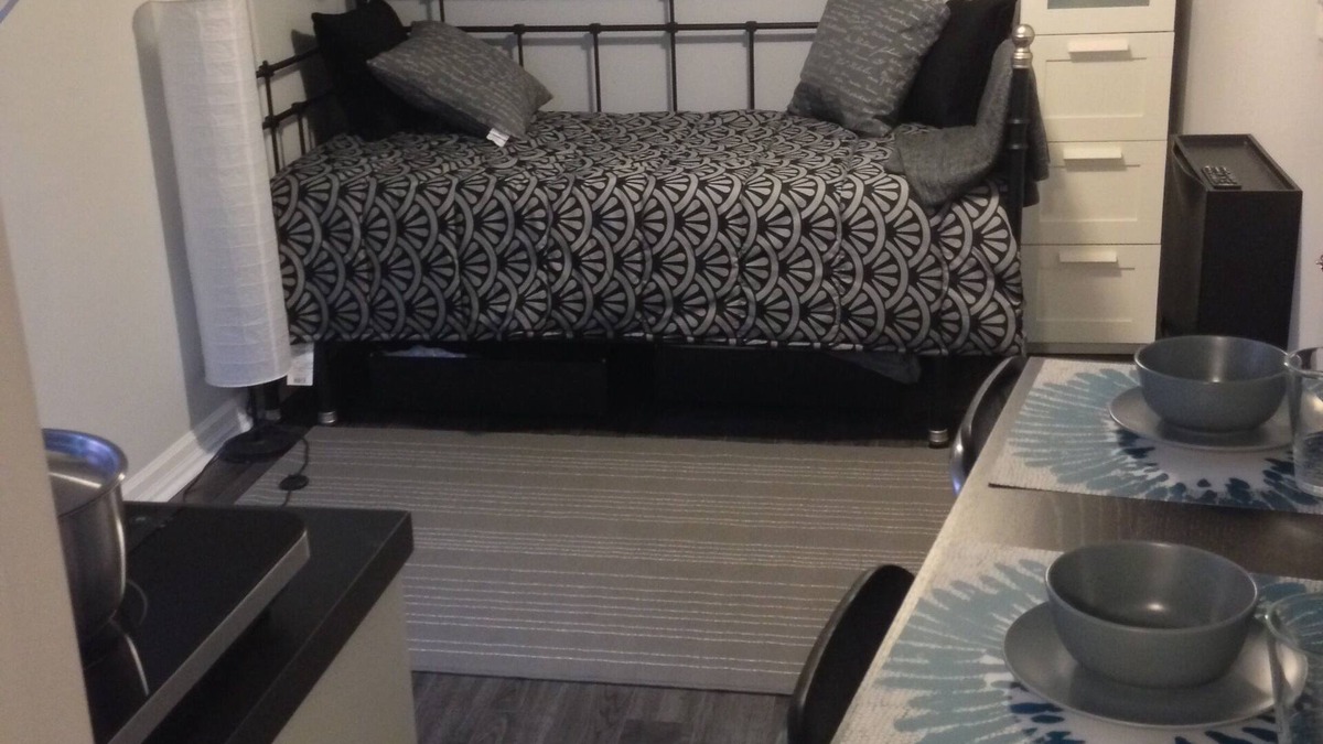 Beach Hill Apartment | Small Sweet and Complete Suite