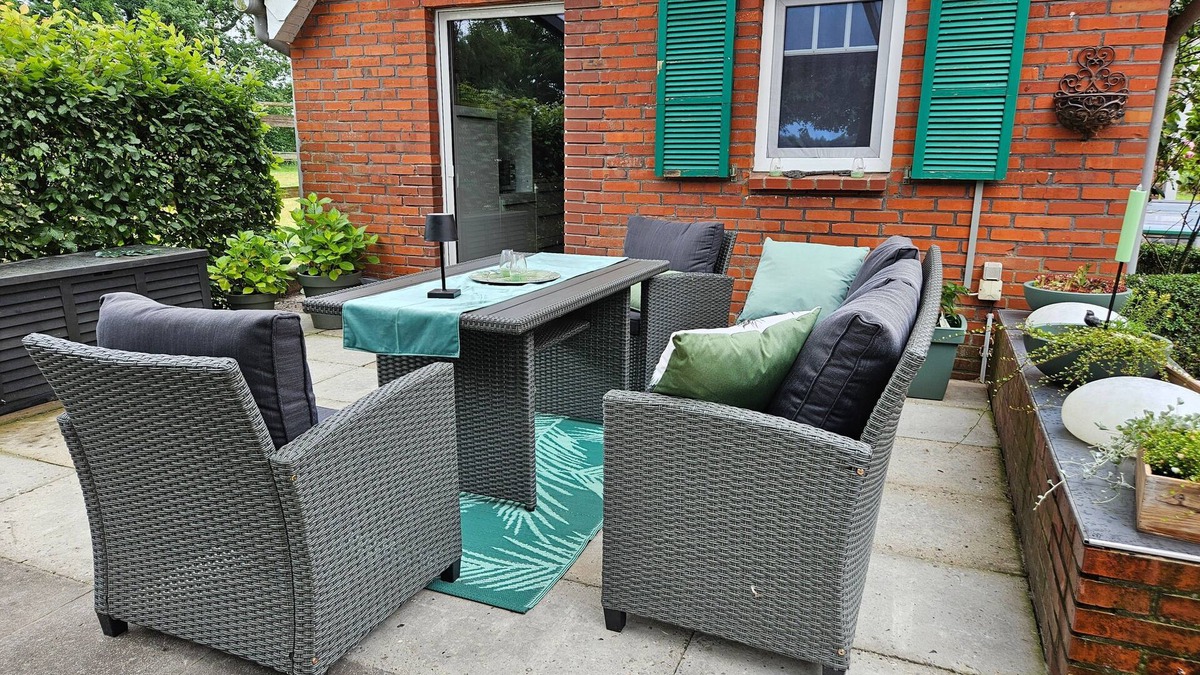 Uplengen House | Small vacation home Luettje Backhuus 35516 - Holiday home Luettje Backhuus