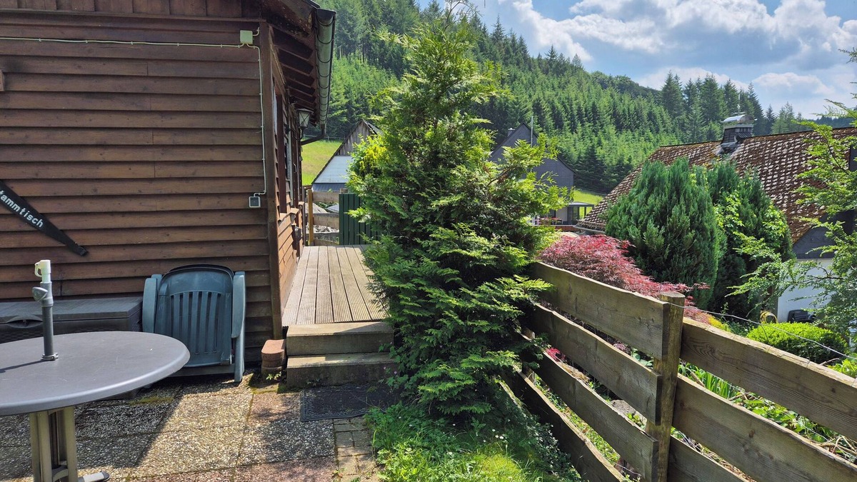 Gellinghausen Cabin | Small vacation home with charm, right by the forest