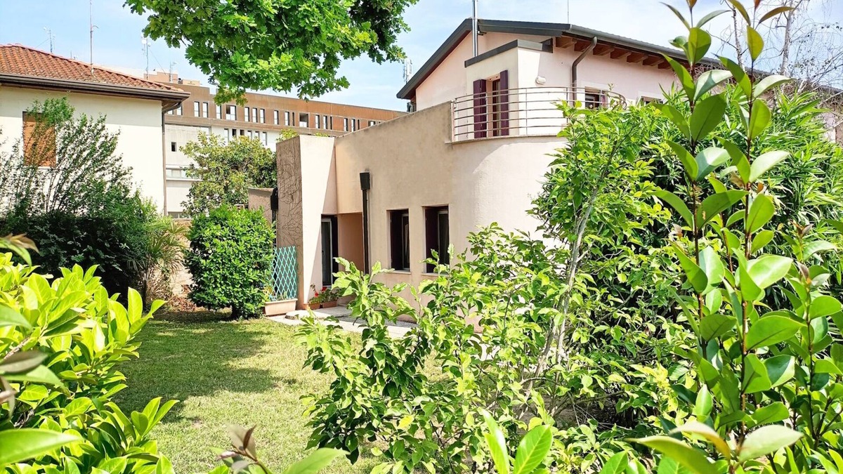 Treviso House | Small villa with garden in strategic location