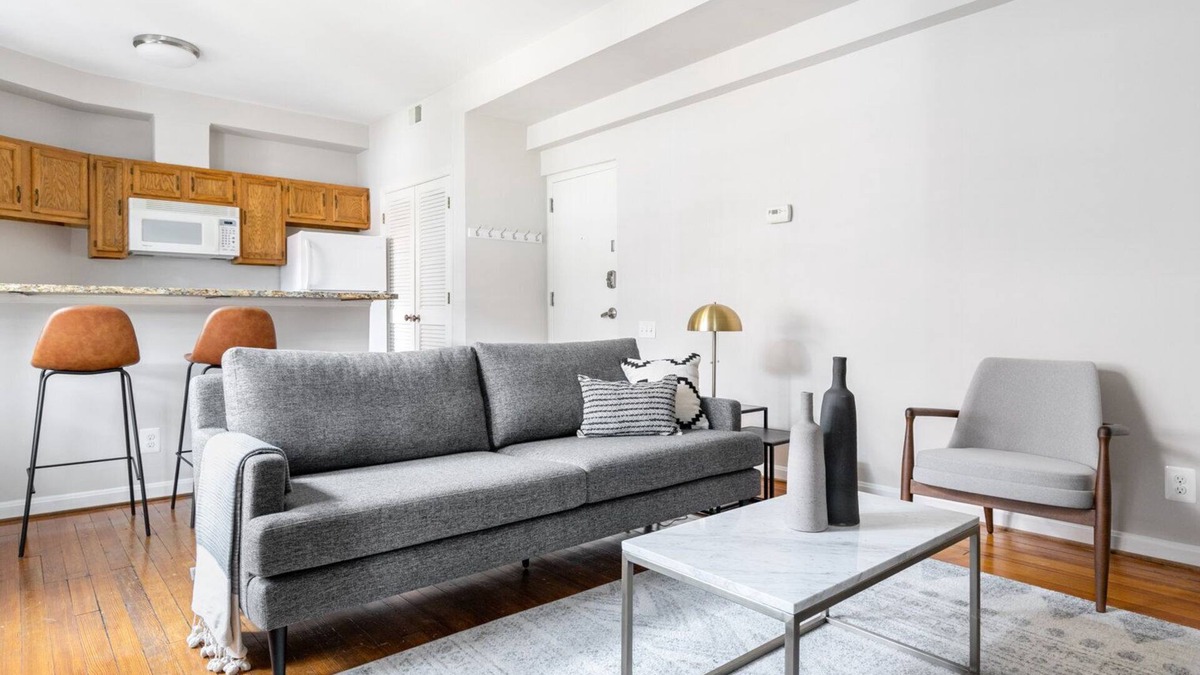 Adams Morgan Apartment | Smart Dupont Circle 1BR nr. U Street, Metro & Glen’s Mkt, by Blueground