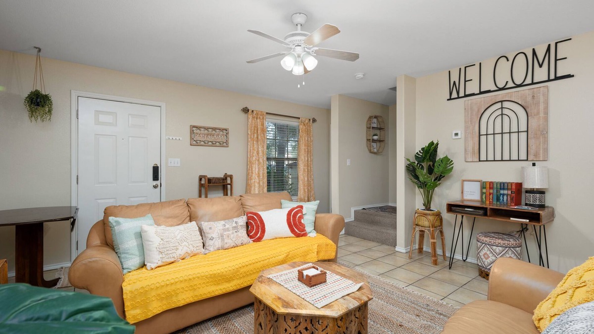 Harlingen House | Smart lock Boho chic 4 min from Airport